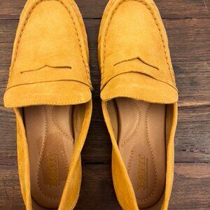 Born Barnstable loafers Yellow Suede leather Sz 9 NWOT